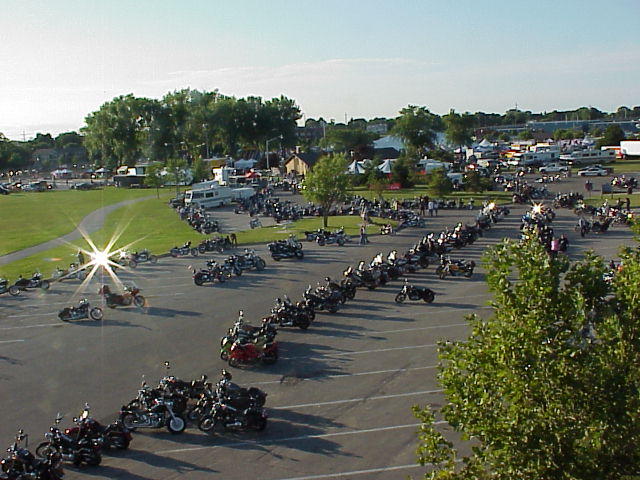 0705 Bikes from bridge