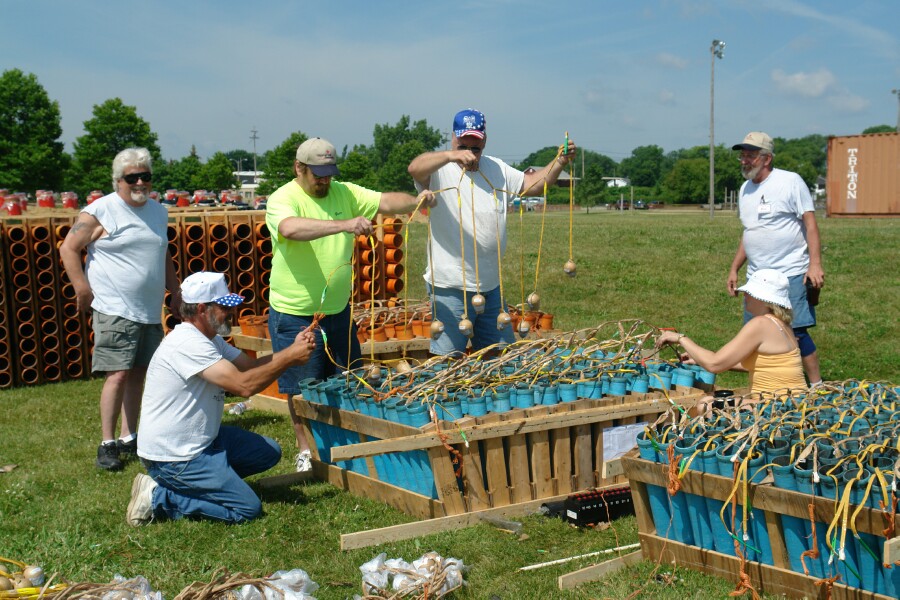 Polish Pyros with chain of shells