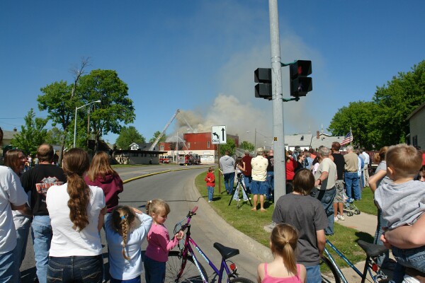 Crowds watch fire