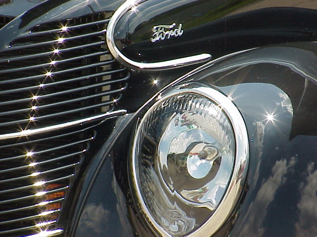 Be-Cool Car Show Ford